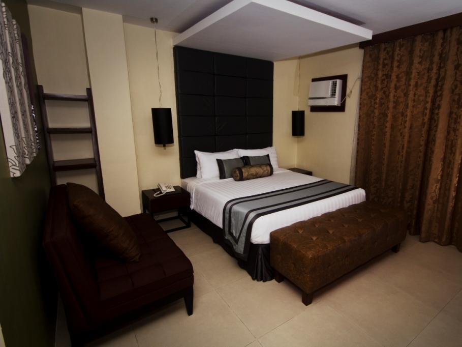 Mango Suites Tuguegarao City Exterior photo