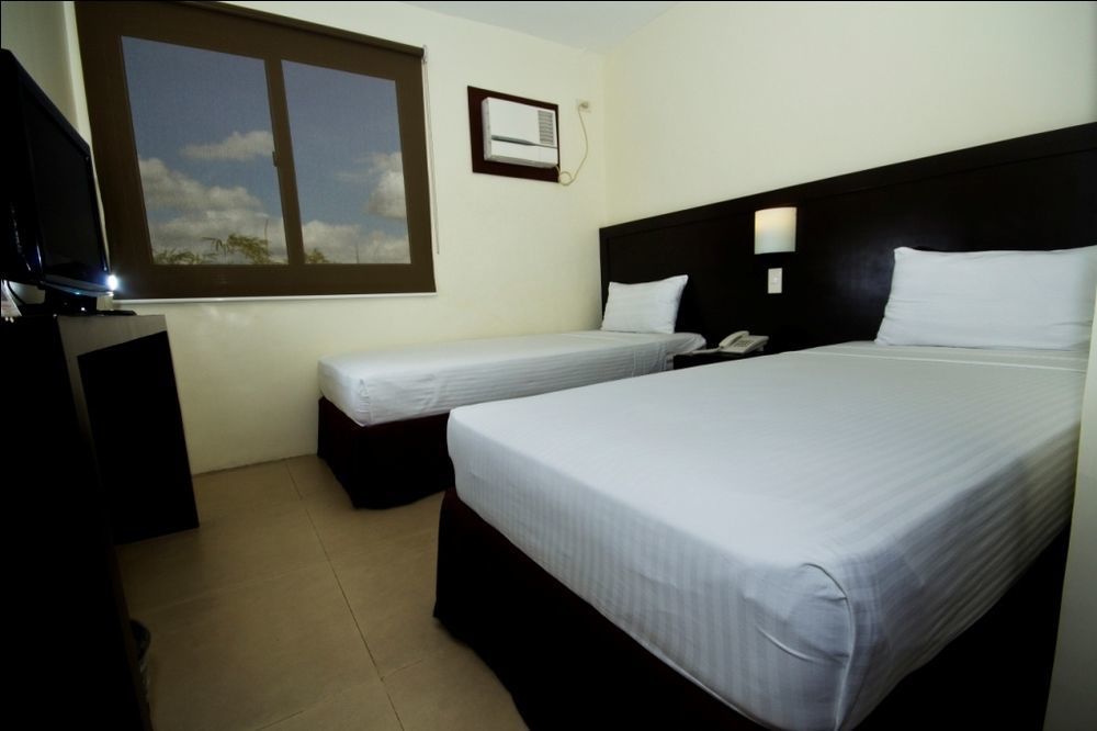 Mango Suites Tuguegarao City Exterior photo